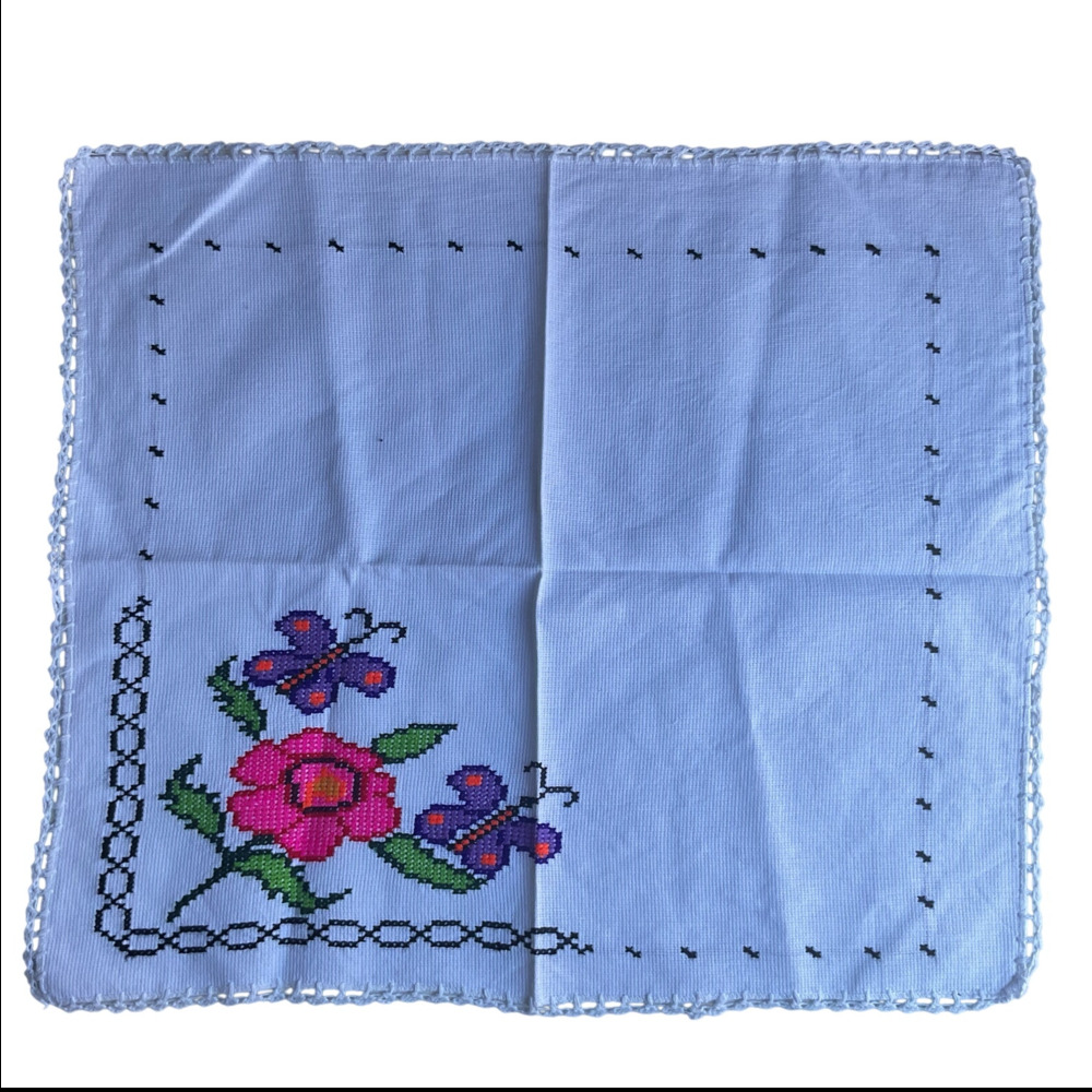 New Mexican Hand-Embroidered Tablecloth with Crochet Edging – Pink Flower Design